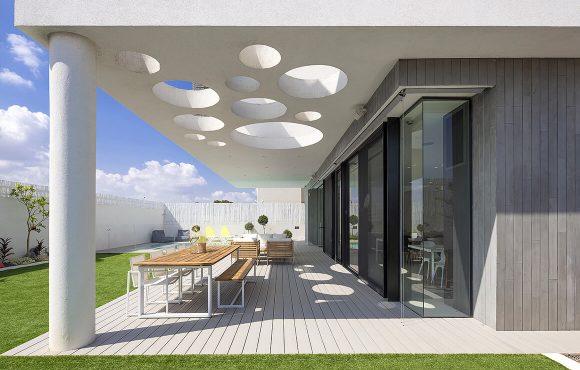 Style Source : Michele Varian Lighting & More